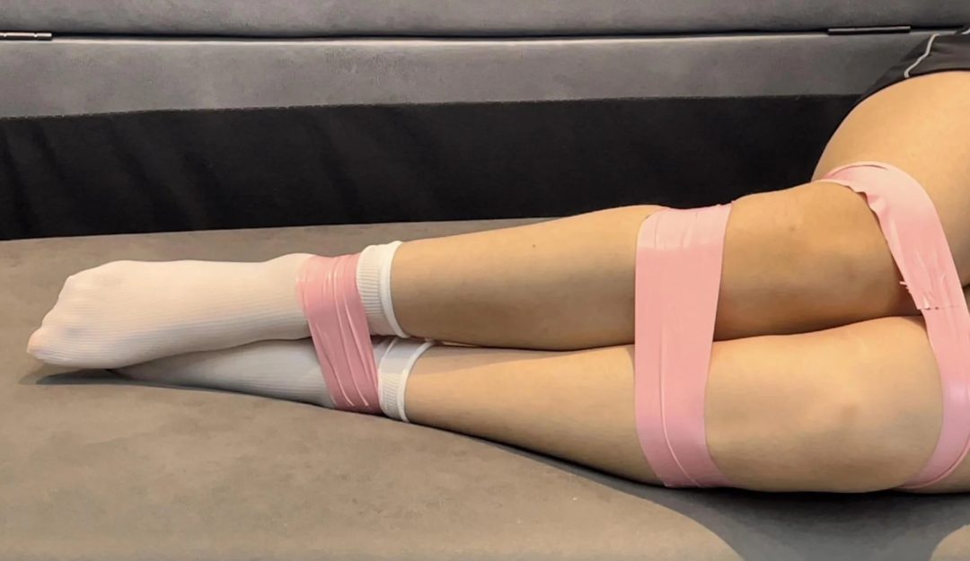 【缚艺录】【新模小树】脸蛋很像韩国美女的小树，175大长腿，粉色胶带捆绑-9