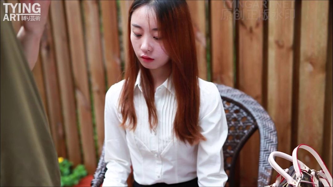 TYINGART 真性M妹RUKA 『OL制服入职调教』制服灰丝 脱掉制服露出内衣-3