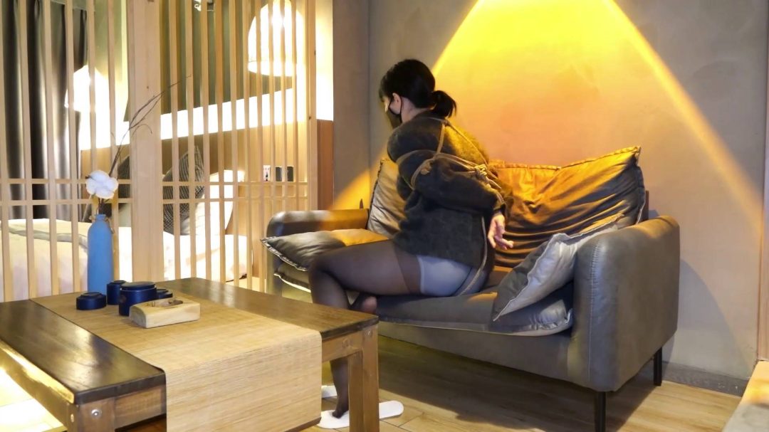 黑丝紧缚恭贺新春-4