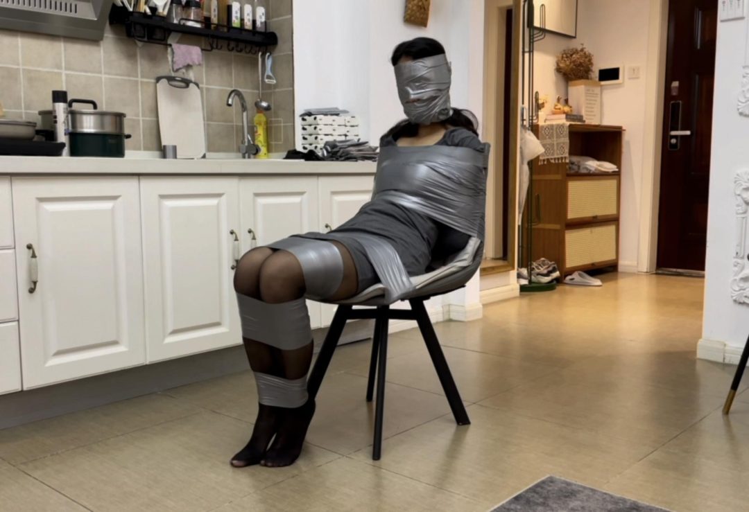 【小阳】银色胶带的紧缚~-3