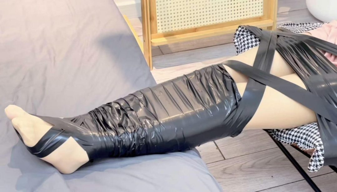 【缚艺录】【小菲】黑丝胶带与肉丝-5