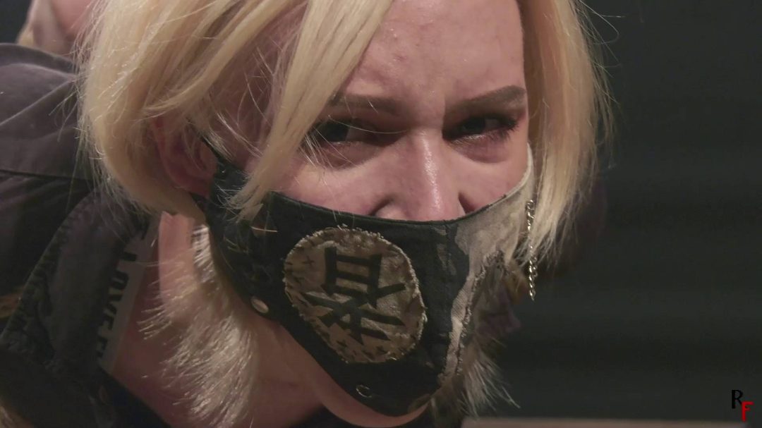 女神Astrid 为了男友的快乐而绑-1