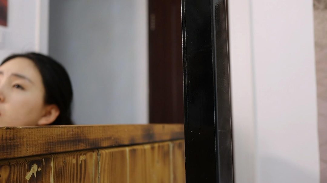 木箱里的女孩-3