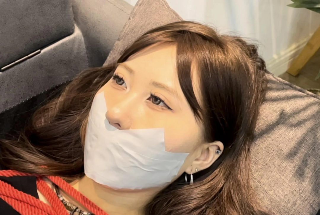 【小陈】新模小陈，身材纤细，jio很哇塞的女生，唯一缺点？嗯...就是不爱笑，挣扎程度很不错~-7