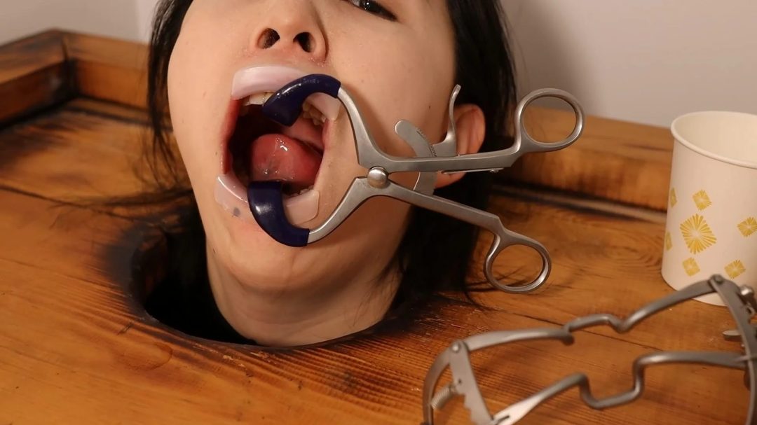 木箱里的女孩-1