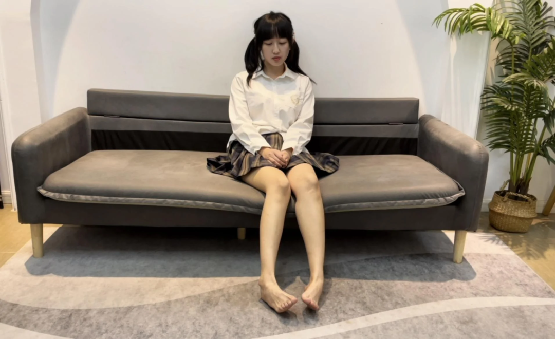 【七七】胶带封嘴+驷马+丝袜蒙脸蒙嘴，七七的收官之作，以后不拍绳艺喽-1