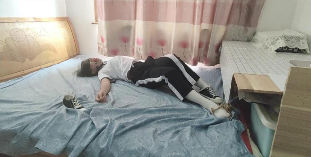 舞蹈生被绑挣脱 【白丝】【裤里丝】【帆布鞋】-6