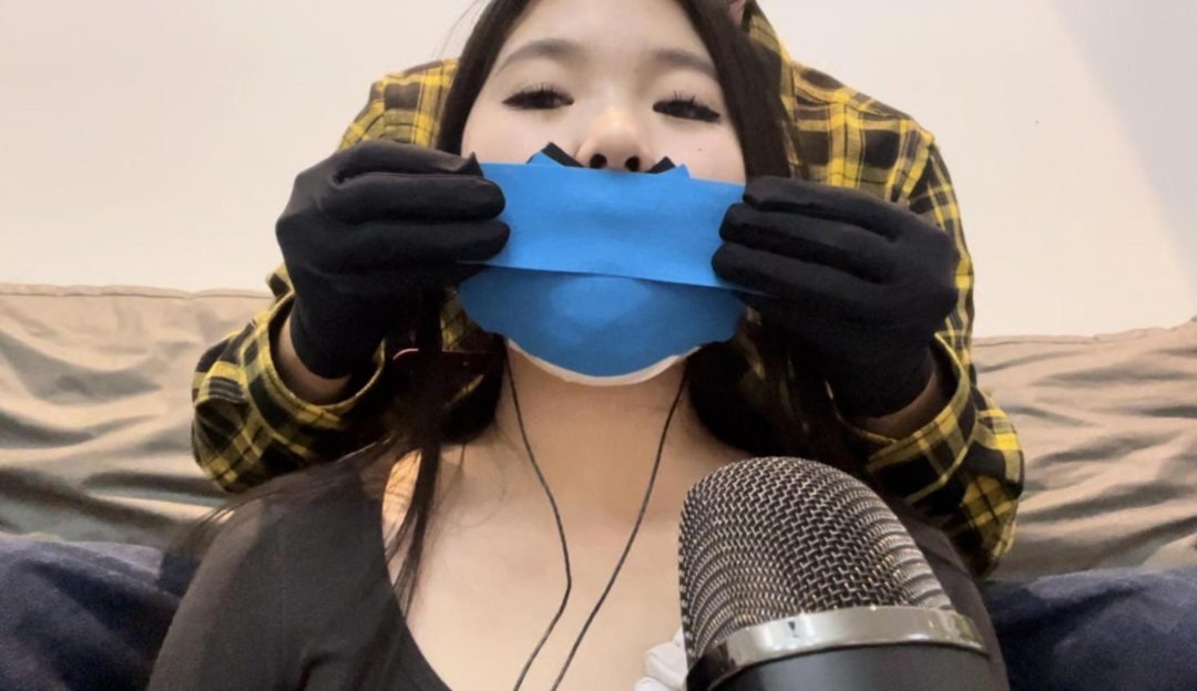 【小贝ASMR】小贝的口球+多层胶带助眠，口水封存了半小时-5