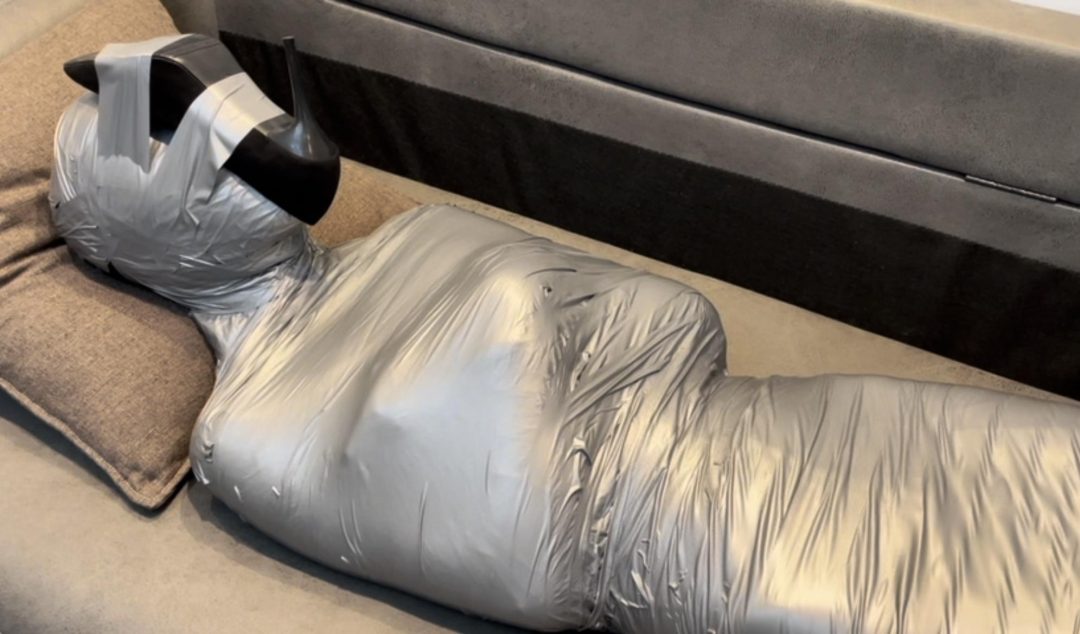 【小阳】纯享：呼吸限制3，银色胶带木乃伊，还有点不够？把高跟鞋，继续贴上-8