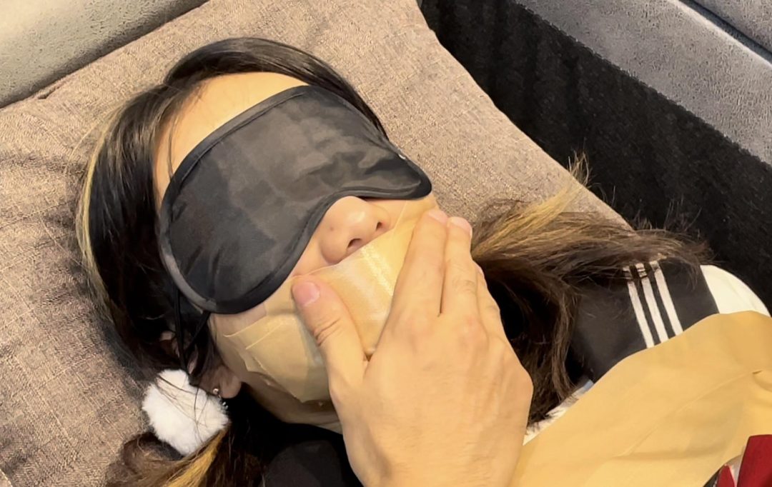 【小雨】【招模特】小雨的胶带捆绑与挣扎-3