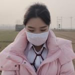 【鑫鑫工作室】小主播露出～遇见 根据女主播做任务露出被发现素材改编。 在某魔王台真播的小主播接各种任务挑战，榜一大哥刷礼物下达任务让戴手铐，脚镣，口球，做户外露出任务