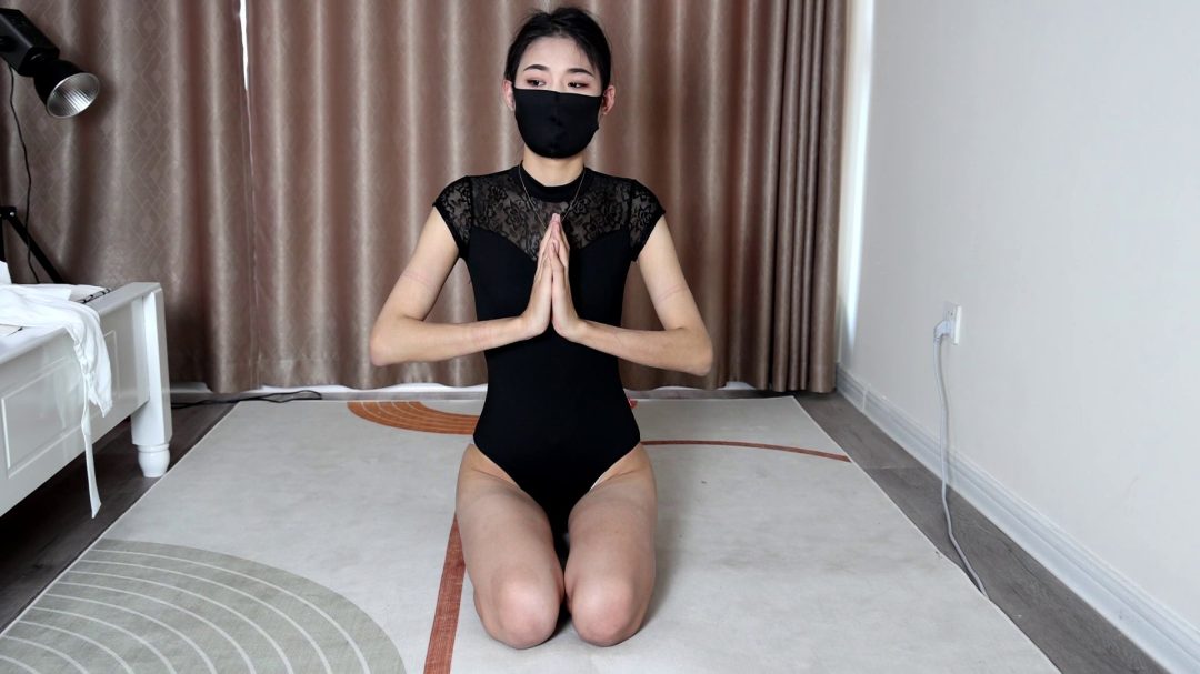 长腿妹子欣悦捆绑跪姿训练-7