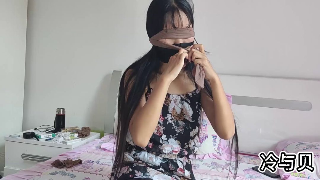 定拍的丝袜堵嘴套头捆绑调教-2