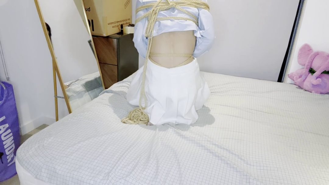 JK肉丝日式自缚+折腿-4