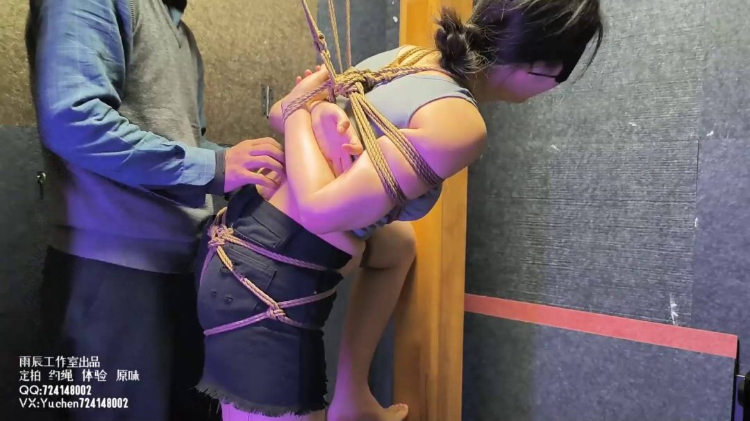 冰儿JK黑丝走绳记 SP TK K9-4