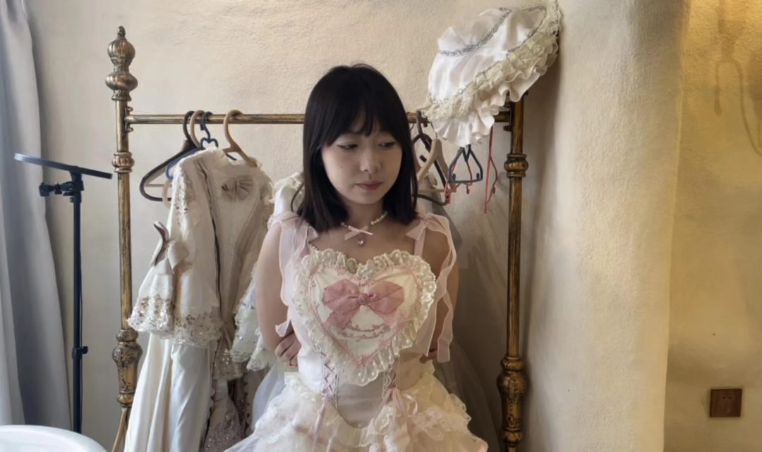 【小诺】 相比看过柯南的，都知道浴缸胶带案，小诺的挣扎度，一直很棒-1