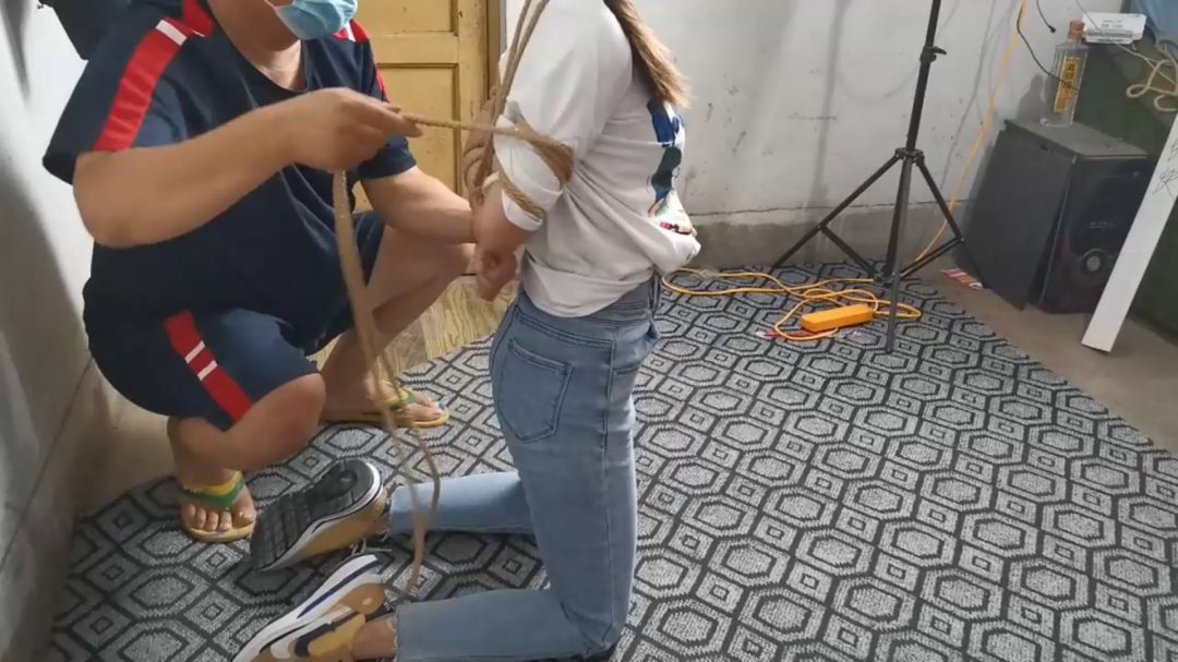 2个 美女大学生-2