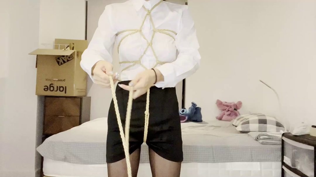 自缚菱缚全过程+手铐、床上驷马紧缚 （柯柯小秘书）-3