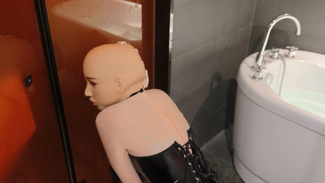 【梦的kigurumi】银发硅胶面和黑色连裤袜的痴女情节！-4