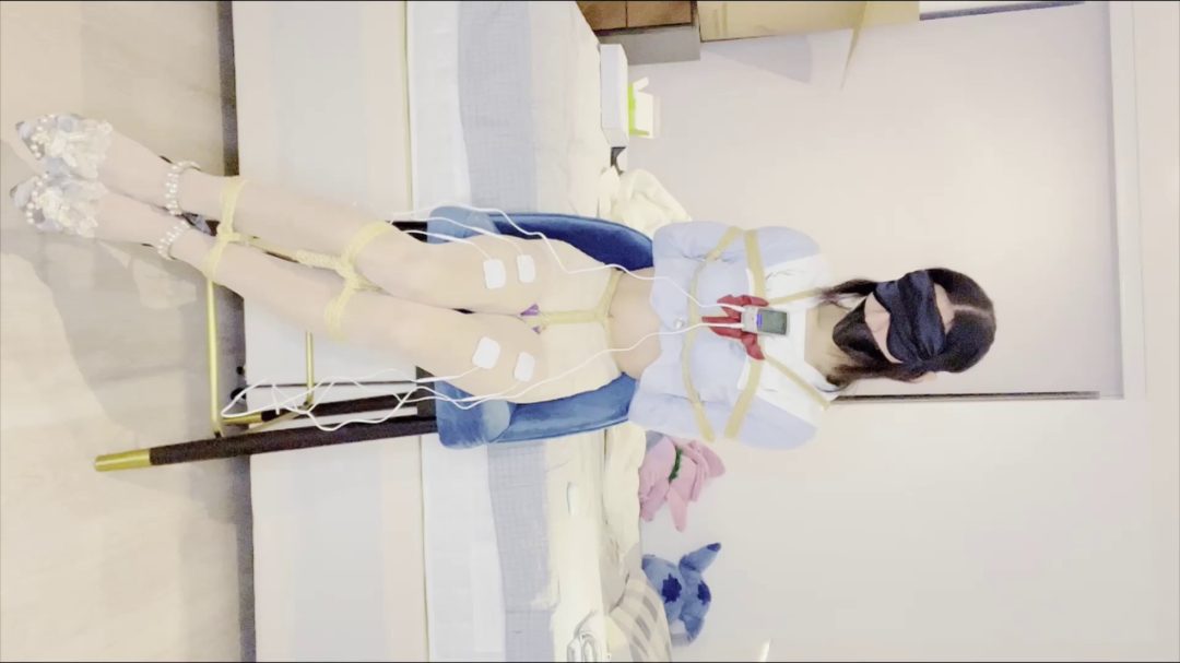 椅子上的JK 电击片-2