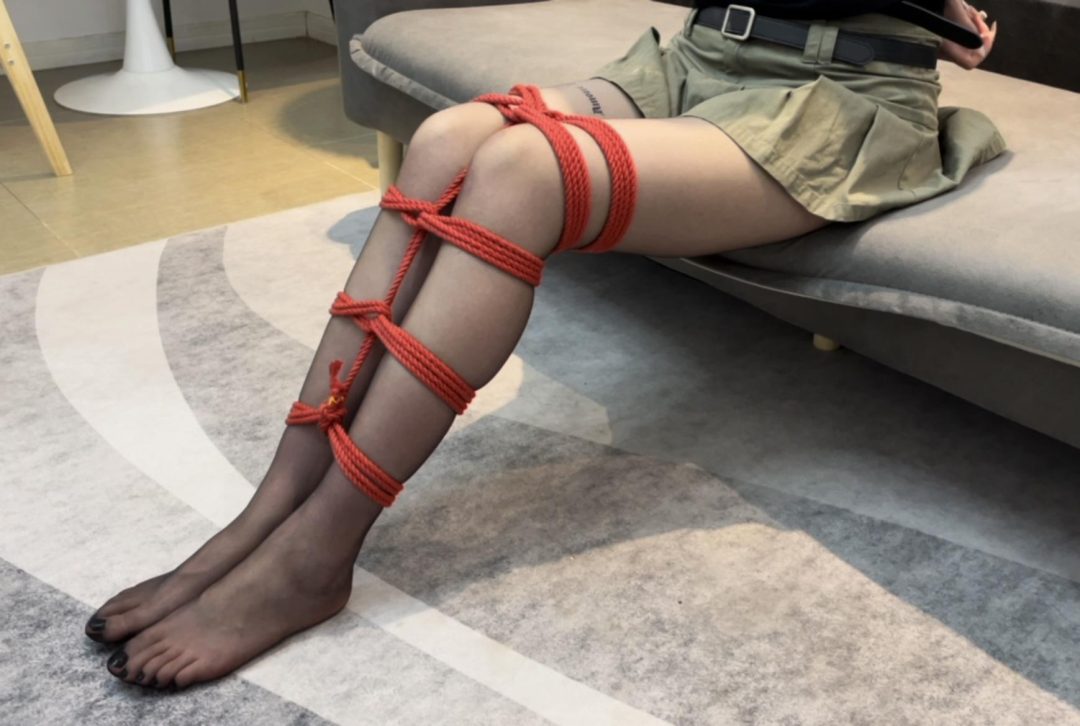 【小陈】新模小陈，身材纤细，jio很哇塞的女生，唯一缺点？嗯...就是不爱笑，挣扎程度很不错~-6