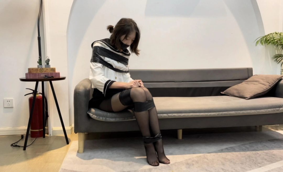 【新模小雪】【招模特】皮肤白皙、身材纤细的小雪，第一次试镜，体验绳艺与挣脱~-9