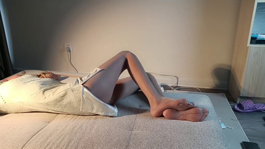 长腿欣悦，素黄小旗袍第三季、紧密禁锢，TK与绳鞭-3