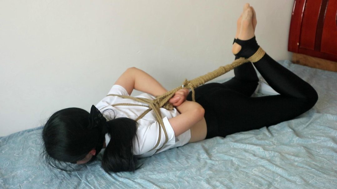 【臭脚妹妹】【库里丝】【踩脚袜】【白一带】-3