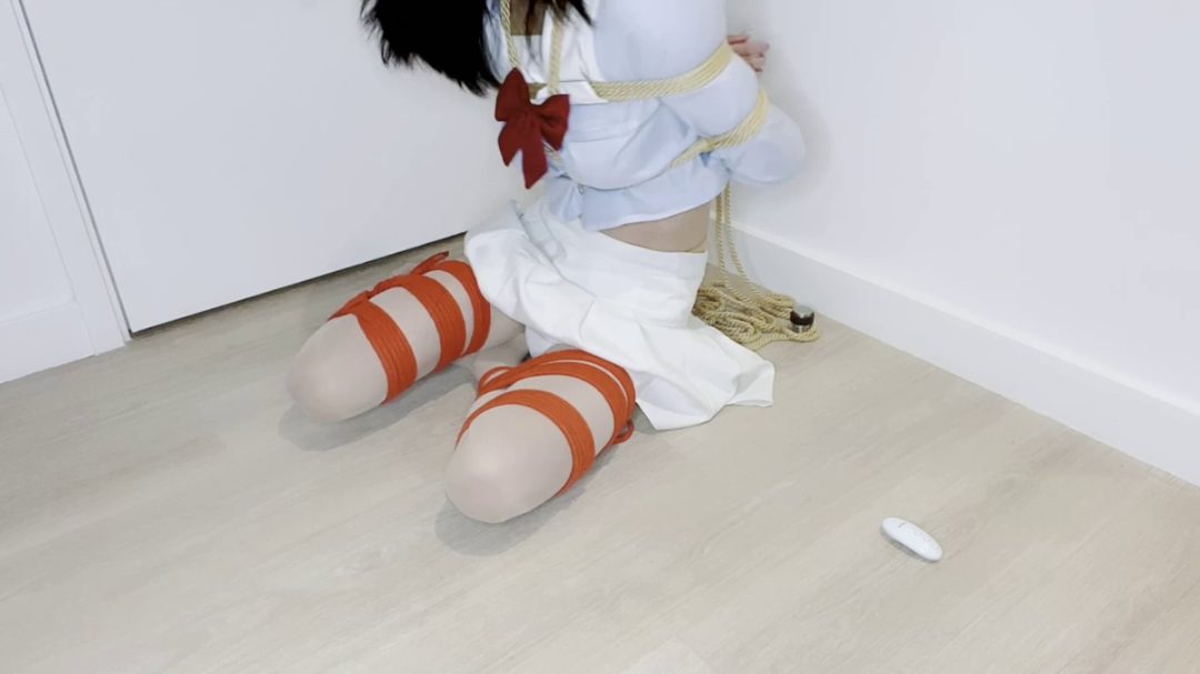 JK肉丝日式自缚+折腿-8