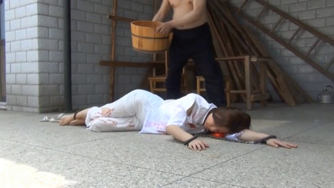 阿朵赤卫队服装捆绑老虎凳-7