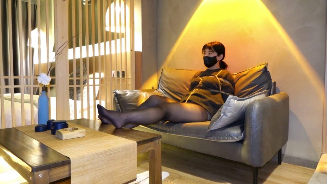 黑丝紧缚恭贺新春-2