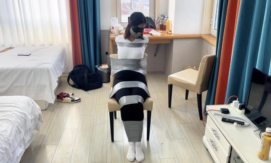 白袜瑜伽裤，与胶带的结合~-7