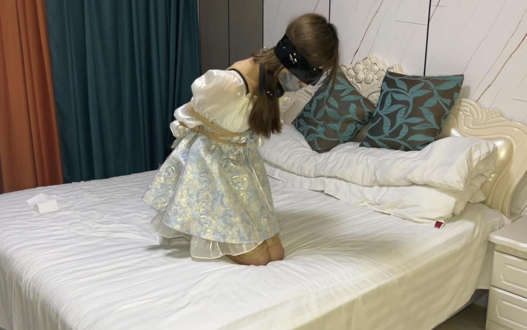 【缚艺录】【任我行】【TT】花裙与丝袜搭配，胶带、口球轮番使用-5