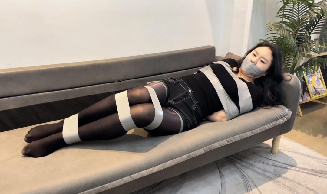 【缚艺录】【新模小知】172大长腿的新模小知，黑丝与胶带的搭配-6