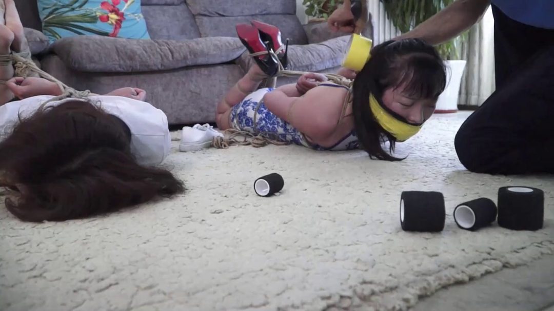 定拍新兄妹打赌绳劫-6