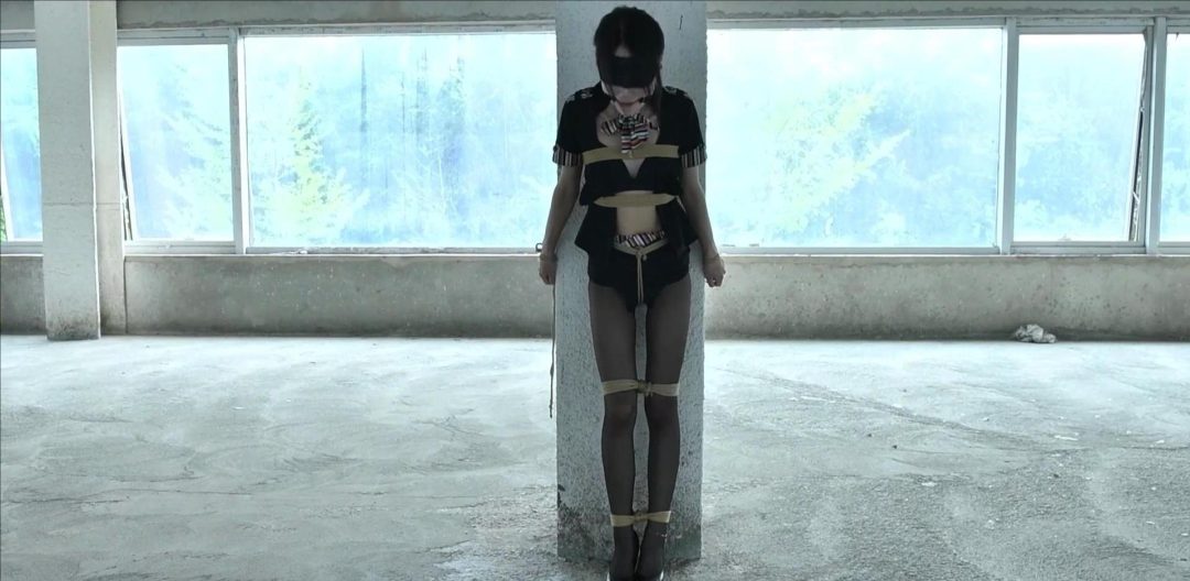 《劫持空姐》 心心-3