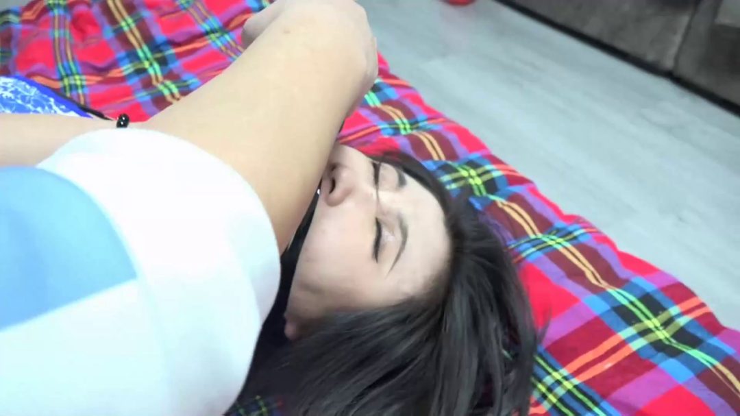 旗袍美女阿琳遭劫逃脱未遂惨遭欧式驷马捆堵封眼-7