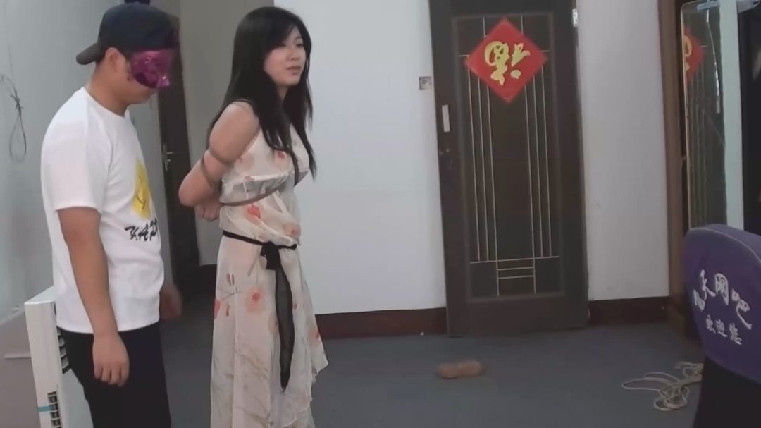 定拍漂亮模特雪儿性感透明睡裙捆绑-7