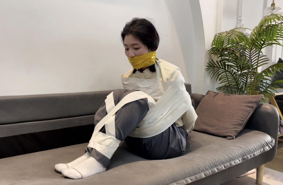 【小圆】白色胶带的束缚-5