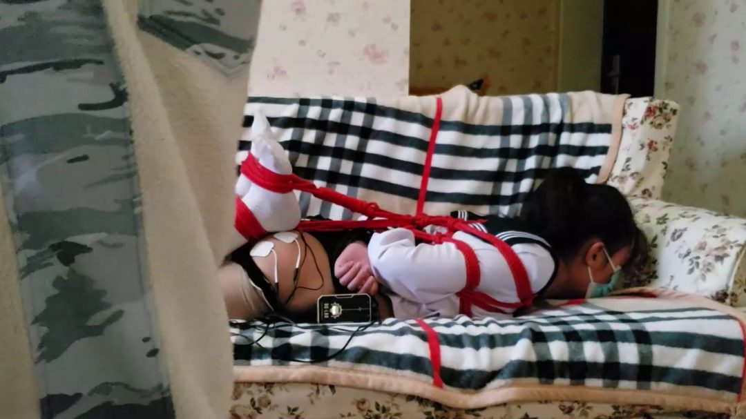 驷马紧缚 过膝白丝-4