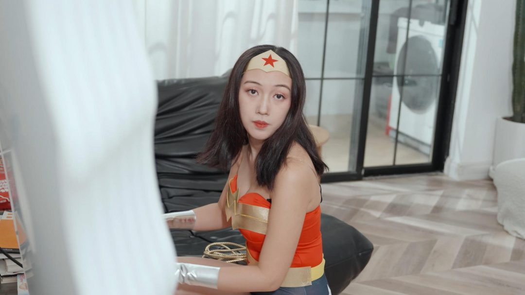 【红鲤鱼】神奇女侠与超女双手被捕，下一个是谁？-4