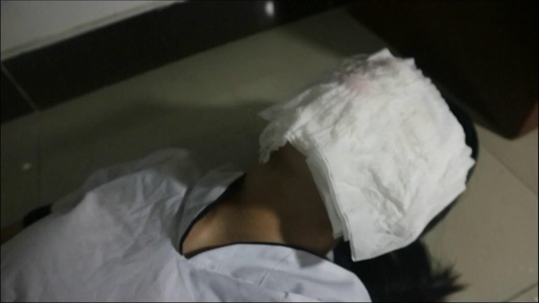 《柜子里的大学生》回顾臭脚妹妹入坑之作-9