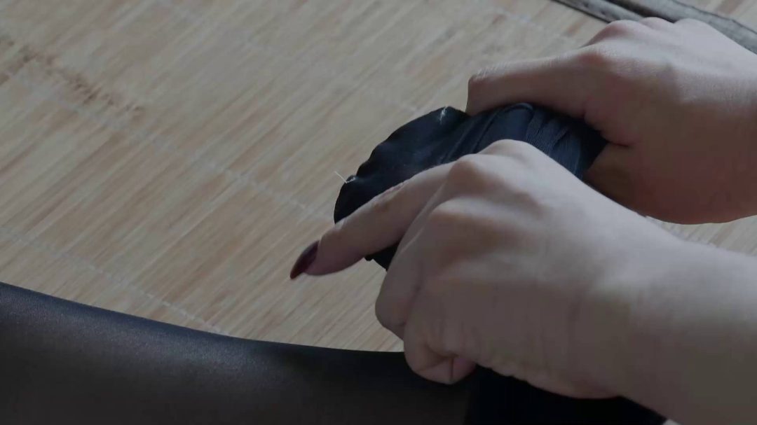 暗夜女怪盗（1）黑衣女怪盗落入魔爪，生不如死-1