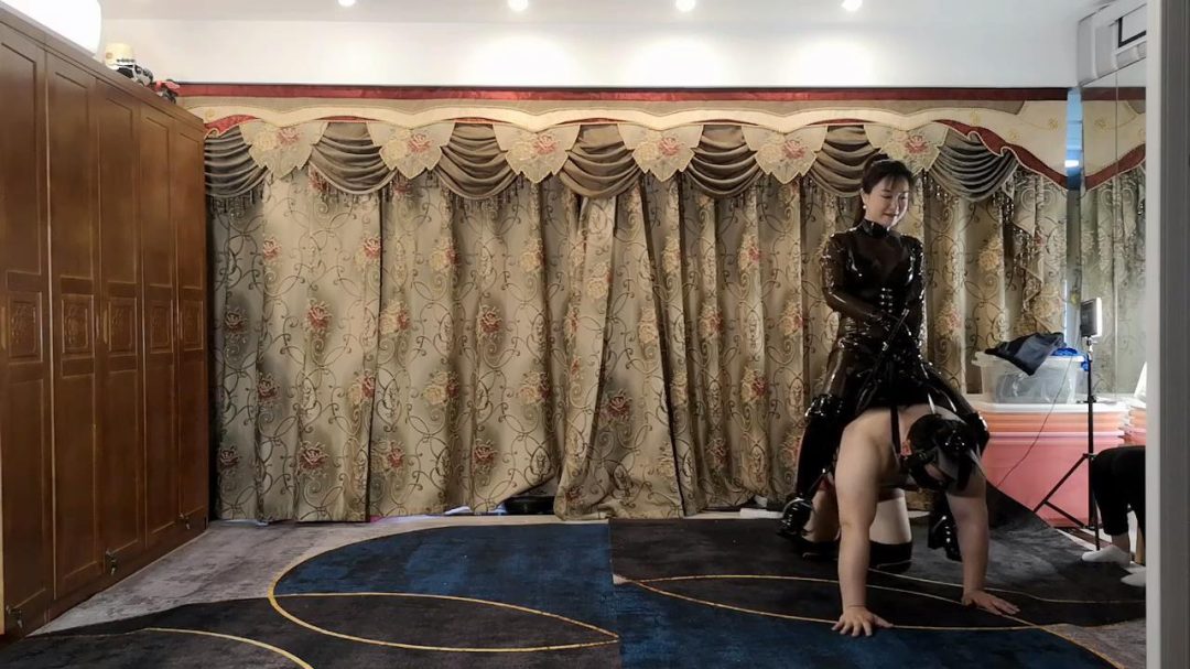 【透视胶衣貂蝉】把董卓当坐骑-3