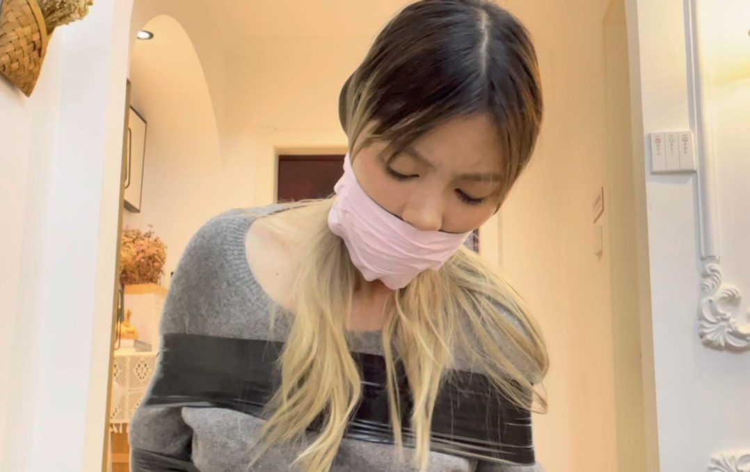 【小晗】小贺的胶带缚，严实地固定在椅子上，演技慢慢到位了-8