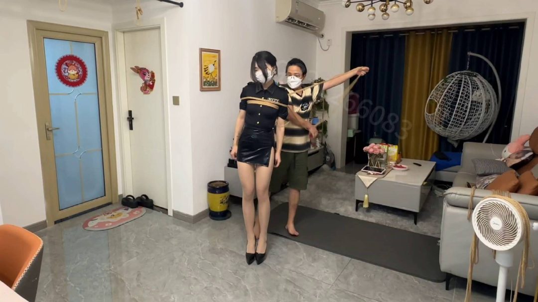 单腿吊肉丝cosplay日本高跟女侦探-1