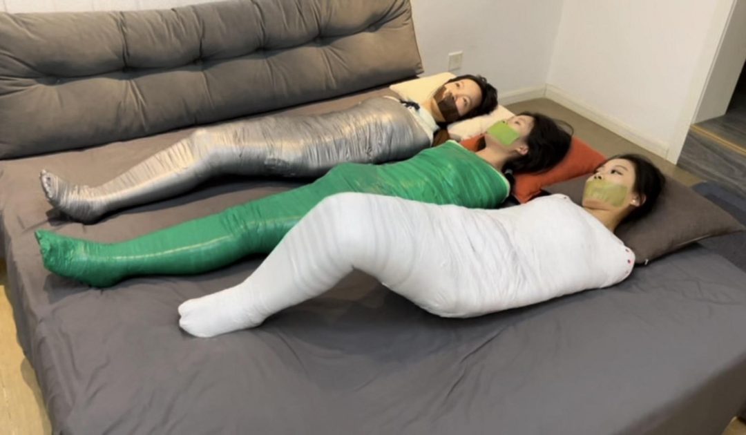 【小依】【小汪】【小杨】3个人的简单挣脱实验6，国庆前的最后一绑，交给了费时费力的木乃伊，缠的真累-7