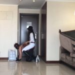 【牛仔美女】夹紧双腿训练她的小马驹