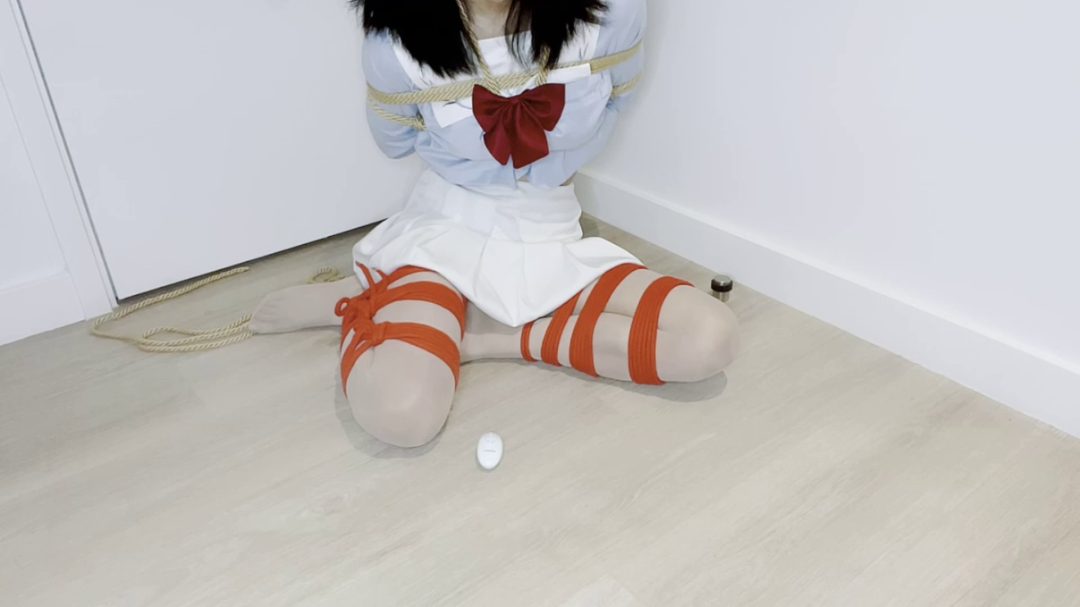 JK肉丝日式自缚+折腿-6