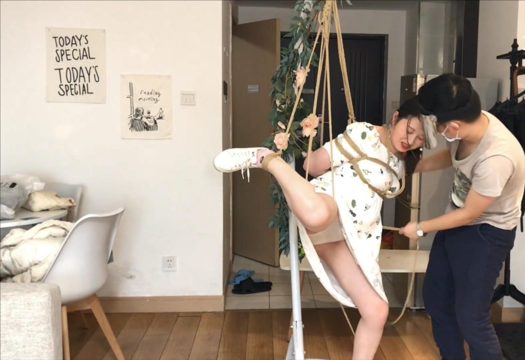 【学姐学妹周年系列】悬吊锦集——所有初代模特起飞的精彩瞬间-1